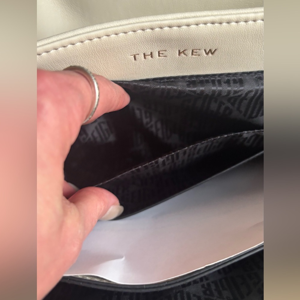 Authentic KURT GEIGER XL Pillow leather flap magnetic  shoulder bag - Picture 9 of 15